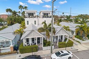 Casa Monte Cristo Luxury Home Steps to 7th Ave