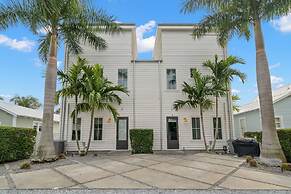 Casa Monte Cristo Luxury Home Steps to 7th Ave