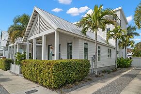 Casa Monte Cristo Luxury Home Steps to 7th Ave