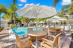 Cabana Condo Heated Pool, Steps to the Beach!