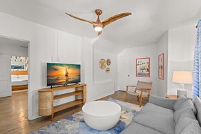 Cabana Condo Heated Pool, Steps to the Beach!