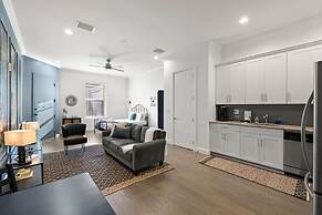 NEW Mojito Manor Stunning Studio On 7th Ave