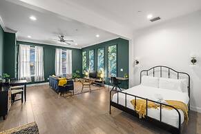 NEW Sangria Suite Upscale Ybor Apt On 7th Ave