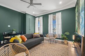 NEW Sangria Suite Upscale Ybor Apt On 7th Ave