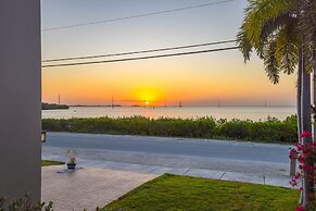 NEW Haven House Waterfront Home Amazing Views