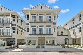 The Akoya Pearl - 2 Beach Homes Steps From CWB