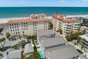 The Akoya Pearl - 2 Beach Homes Steps From CWB