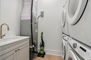 The Akoya Pearl - 2 Beach Homes Steps From CWB