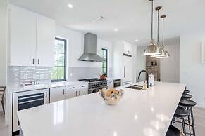 Brand New Build Larkshine House - Pool