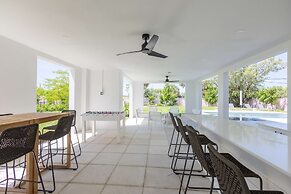 Brand New Build Larkshine House - Pool