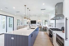 Brand New Build Larkshine House - Pool