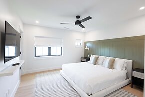 Brand New Build Larkshine House - Pool