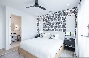 Brand New Catchlight House With Private Pool