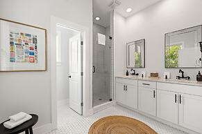 NEW Casa Fuente Ybor Bungalow Steps to 7th Ave