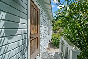 NEW Casa Fuente Ybor Bungalow Steps to 7th Ave