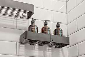 NEW Soho Oasis - Stunning Home In Heart of Soho