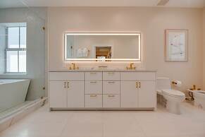 NEW The Rigby House - Pvt Pool Amazing Location