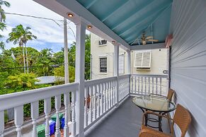 New Coastal Rose - Bright Loft With High Ceilings