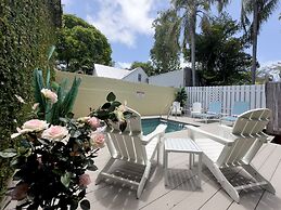 New Rose Retreat - Pool Parking