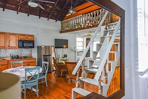 New Rose Retreat - Pool Parking