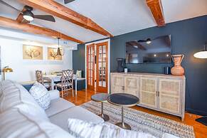 New The Green Pineapple - Balcony on Duval