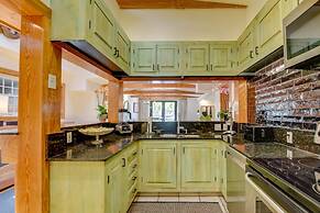 New The Green Pineapple - Balcony on Duval