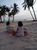 10 Bedroom Apartment 300m From The Sea