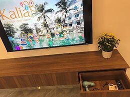 10 Bedroom Apartment 300m From The Sea