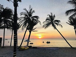 10 Bedroom Apartment 300m From The Sea