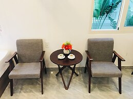 10 Bedroom Apartment 300m From The Sea