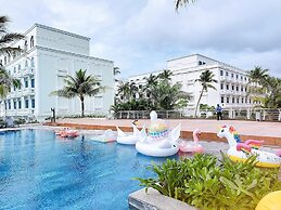 10 Bedroom Apartment 300m From The Sea