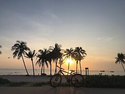 10 Bedroom Apartment 300m From The Sea