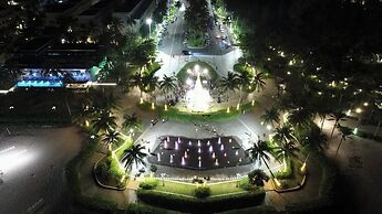 10 Bedroom Apartment 300m From The Sea