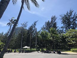 10 Bedroom Apartment 300m From The Sea