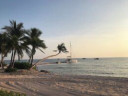 10 Bedroom Apartment 300m From The Sea