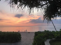 10 Bedroom Apartment 300m From The Sea