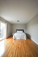 Newark Liberty Gem Brick House Apt 3