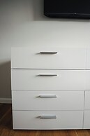 Newark Liberty Gem Brick House Apt 3