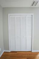 Newark Liberty Gem Brick House Apt 3