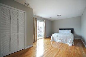 Newark Liberty Gem Brick House Apt 3