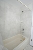 Newark Liberty Gem Brick House Apt 3
