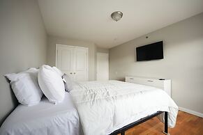Newark Liberty Gem Brick House Apt 3