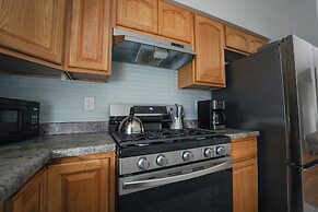 Newark Liberty Gem Brick House Apt 3