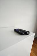 Newark Liberty Gem Brick House Apt 3