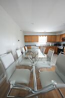 Newark Liberty Gem Brick House Apt 3