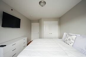 Newark Liberty Gem Brick House Apt 3