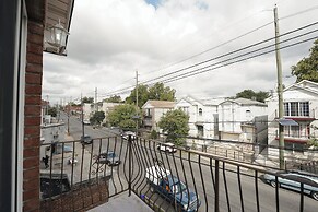 Newark Liberty Gem Brick House Apt 3