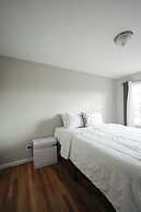 Newark Liberty Gem Brick House Apt 3