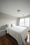 Newark Liberty Gem Brick House Apt 3