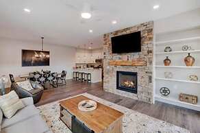 Aspen 2 Bedroom Condo at the Base of Aspen Mountain, Next to Lift 1A